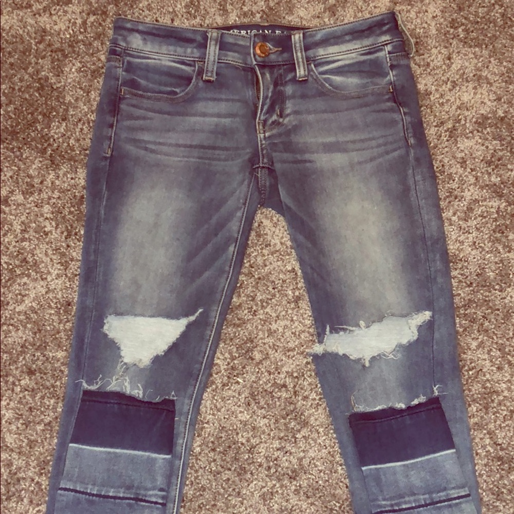 American Eagle Size 2 Light wash !!!